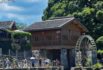 漳州出发+南靖云水谣+和贵楼+怀远楼一日游+纯玩独立包团【[专属服务]1单1车，一台车一整天只为您服务 ，不拼团告别拥挤，上门接送更省心，天天发团灵活选】