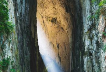 贵州安顺紫云格凸河风景名胜区一日游【包车游+上门接送】【一单一团，独立包车，纯玩随心游】