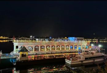 【含车·含门票】古隆中+黄家湾+襄阳古城+夜游汉江游轮一日游【[独立成团]1人起订，多加1人仅需+160，含车含门票。一单一团不讲究。不与陌生人拼团。】