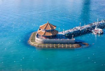 青岛啤酒博物馆+海上游船+栈桥景区+八大关+奥帆中心+小麦岛【可升级6人小团 来青岛必打卡地】