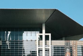 【长沙跟团一日游】省博+岳麓山/爱晚亭/岳麓书院+橘子洲头【湖南省博物院:展示西汉辛追夫人古尸、素纱襌衣及T形帛画，见证2000年前文明奇迹】