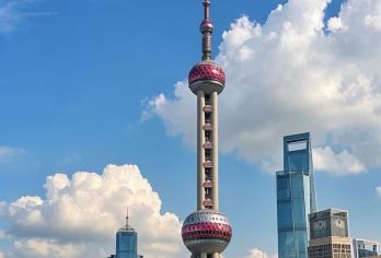 VIP快速登塔/登顶3球联票/免排队/历史陈列馆深度玩魔都【[免排队极速通道]专属VIP电梯直达，避开人潮拥挤，节省2小时排队时间！观景一气呵成！】