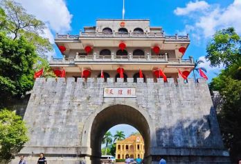 越南谅山+凭祥友谊关一日游：身份证出国+含午餐【便捷出国：凭身份证一步出国，体验异国风情；咨询客服好评截图奖励10元，赠出境保险】