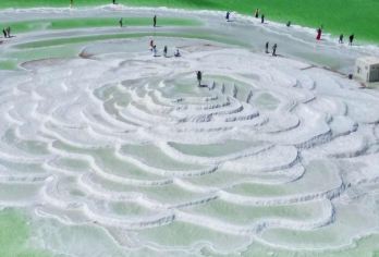 察尔汗盐湖半日游【上门接送•纯玩】【1，达人带队，精选线路，深度体验，创新玩法，贴心管家，摄影帮手，路上美景随走随停！】