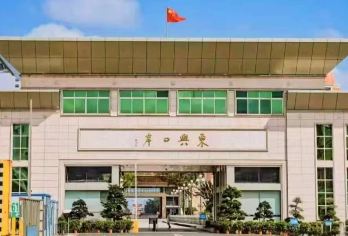 防城港东兴国门景区+万尾金滩一日游：独立包团+可选越南包车游【跨一步而出国，漫步越南市中心街道，感受越南魅力】