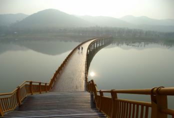 广西梧州苍海古道苍海湖+李济深故居+六堡茶乡包车1日活动【观苍海、游故居、品六堡】