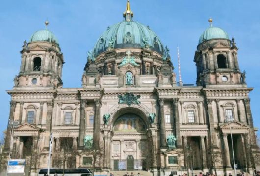 德国柏林勃兰登堡门 -国会大厦-博物馆岛 -东边画廊一日游【领略柏林的历史地标+文化核心+城市精华】