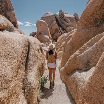 美国凤凰城.约书亚树国家公园-救赎山12h包车【精选老司机】