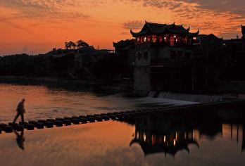 【感受“苗族淳朴人家生活气息”享受原始山水氤氲】边城茶峒景区【中文司机】