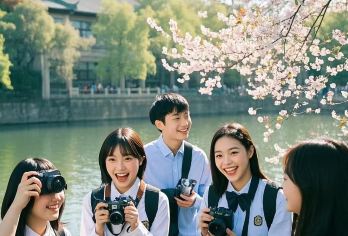 武汉大学半日游精品小团【大笙说含预约+学术探索】【[大笙说]优秀讲师带队,10人内精致小团，跟着学神游武大，沉浸感受百年学府的人文魅力️️️️️️️️】