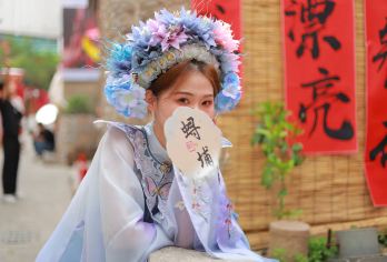 泉州西街开元寺+蟳埔村+洛阳桥一日游【16人精品团赠送簪花】【[美满人生]满头繁华似锦簇，变身蟳埔俏佳人】