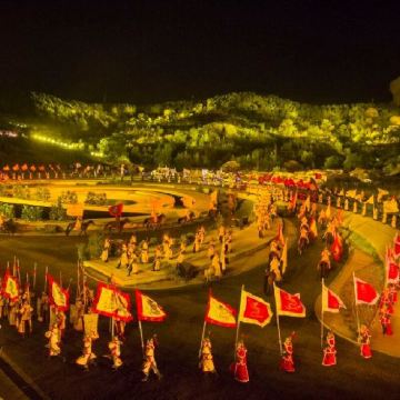 《鼎盛王朝·康熙大典》专车接送 A区门票 贵宾体验 好评如潮