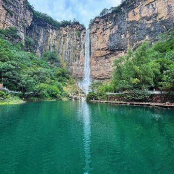 郑州往返 · 八里沟丨天界山丨含景交丨景区内自由活动丨纯玩