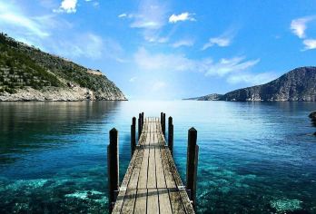 意大利米兰科莫湖&贝拉焦游船一日游【英文团】【探索时尚的湖畔小镇科莫，四周是白雪皑皑的群山和风景如画的地中海别墅】