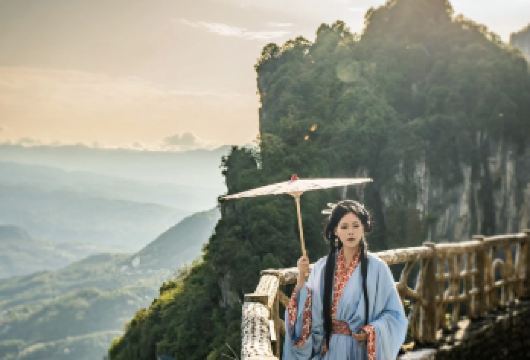 恩施清江大峡谷•蝴蝶岩一日游┃含玻璃桥&船票┃纯玩含接送【十多年电商操作经验，全年无投诉，游玩更畅快！】