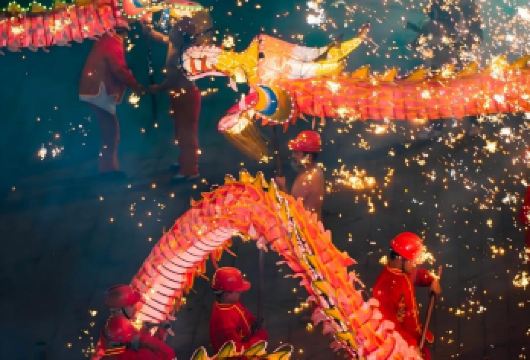 贵州遵义包车10小时一天游/茅台镇+红军四渡赤水路线快速打卡【酱香漫赤水，酒城载峥嵘。】