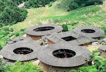 【包车游】田螺坑土楼四菜一汤+塔下村+裕昌楼+漳州市区出发【[独立成团]一单一团不拼团，一团一车不拼车！行程可调！】