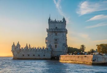 里斯本包车一日游：辛特拉宫2处世遗宫殿+贝伦塔+老城地标之旅【双世遗+双地标+老城顶流组合，5大核心景点一站式打卡】