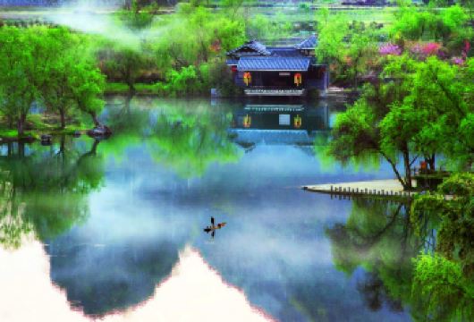 阳朔遇龙河景区+十里画廊+世外桃源一日游【人工竹筏漂流可选】【[特别赠送]每人1瓶矿泉水；同时[享受特惠价订演出票]印象刘三姐或千古情，特惠演出票预订请咨询客服！】