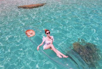 三亚百福岛一日游：市区免费接送+上岛游玩+浮潜+航拍+摩托艇【百福岛是目前原生态岛屿为一一处可以登岛的地方。】