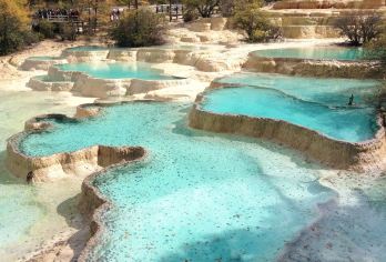 黄龙风景名胜区+雪宝顶一日游【松潘站/黄九站/松潘古城接送】【九寨沟黄龙自由行优选/舒适小车出行/高铁站到黄龙景区再到九寨沟无缝衔接/纯玩无套路】