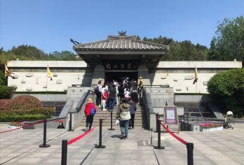 【徐州龟山汉墓讲解】 2小时 资深导游 品质小团 含耳麦【1.大咖领讲，见文明，品华夏之魂，超强输出，干货满满】