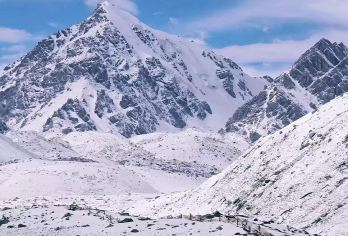 巴尔斯雪山+七彩丹霞一日游【精致小团 市内免费接送 纯玩无购物】