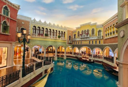 澳门威尼斯人度假村（专车接送，不限方向）【贡多拉穿梭室内运河，复刻水都建筑与购物廊演绎意式浪漫缩影。】