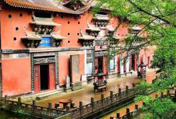 【私家团】齐云山.指隐者精讲+呈坎.夜游鱼灯一日｜导游+专车【全程纯玩0购物+导游陪同优秀讲解+专车接送无缝衔接，让您出行无忧】