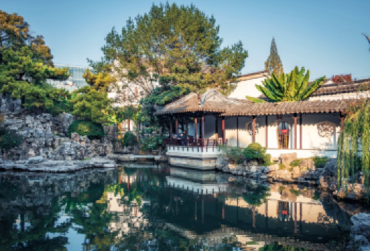 南京标志性地标私人日游：明孝陵、鸡鸣寺、中华门【全程专属私享小团，悠然探寻每一处景点的历史精髓与独特文化魅力 串联五大南京地标，一日尽览帝王陵寝、千年古刹、湖光山色、名园胜景与古城门楼 探访世界遗产与江南名园，一站式解锁南京古今建筑与自然之美】