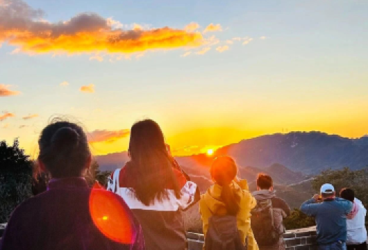 天安门升旗仪式+八达岭长城一日活动◆五环内含上门接◆鸟巢外观【[轻松出行]五环内含上门接服务，2-8私家定制小包，家庭游/闺蜜游/爸妈游，出行更自由！】