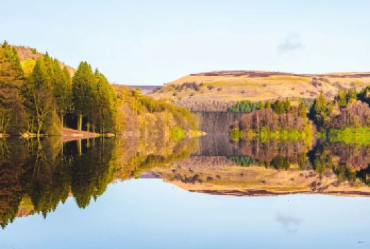 英国峰区国家公园+查茨沃斯庄园+曼彻斯特一日游【包车专线】【私家团包车游 I 中英文司导 I 行程可沟通调整】