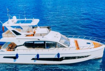 三亚游艇出海一日游【出海3小时/可包船】【出海时段有早中晚三个时段，不同时段价格不同，详情可以咨询客服】