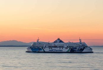 加拿大维多利亚一日游<内港+BC渡轮+宝翠花园>中文&含票【乘BC渡轮-欣赏海峡风光，参观百年历史-宝翠花园】