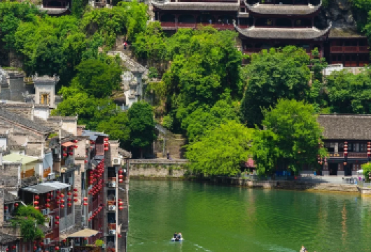 镇远古镇 包车一日游&不拼团&可上门接送&一单一团【[优势亮点]私家团、ViP一单一团，不拼车，不拼人，专车专用，属于专属空间。】