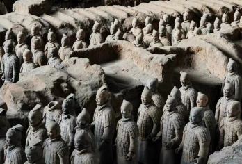 秦始皇帝陵博物院(兵马俑)一日游【小车出行，一览大秦风采】【赠送景区讲解，小团出游，让出行更自由】