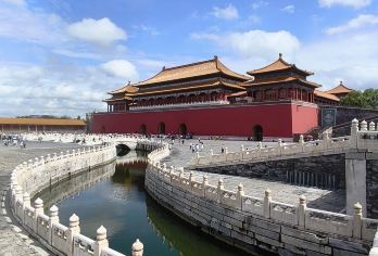 北京故宫深度游【含故宫门票+中高级导游讲解 】【[三分看建筑 七分听讲解]3小讲解时间 有节奏的参观，重温发生在紫禁城里的明清往事，细品建筑之美。】