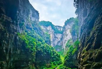 纯玩武隆天生三桥+乌江画廊（高谷游船）+蚩尤九黎城私家一日游【[真·私家团]1对1服务，您的旅行您做主，不拼车不等待不拥挤，专车专享，包含门票一键式打包。】