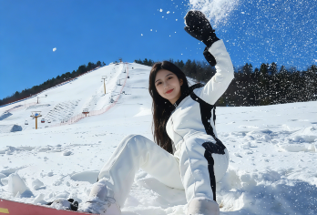 神农架国际滑雪场活动+滑雪+三件套|首滑双滑特惠|公众号约车【神农架国际滑雪场放大招！企鹅萌团来做客啦，滑雪撸企鹅双倍快乐！！】