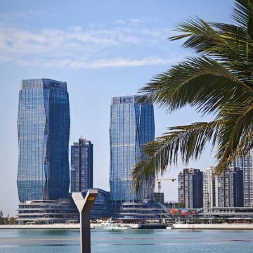 石花水洞-儋州千年古盐田-东坡书院-海花岛旅游度假区上门接送