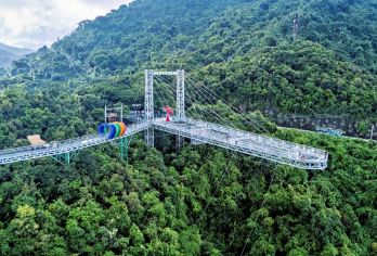 呀诺达一日游（含单程缆车）【可升级玻璃栈道+雨林自助餐】【[定点接送]三亚市区/三亚湾/大东海/亚龙湾均可集合上车】
