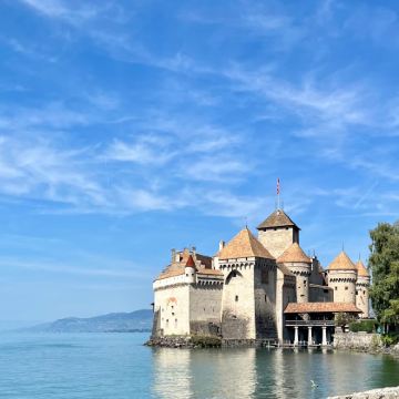 瑞士日内瓦+西庸城堡+冰川3000+日内瓦湖--中文包车游