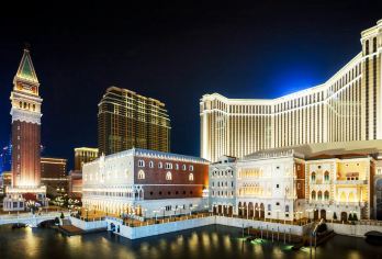 【2-8人小团】澳门包车一日游 欧式建筑 葡国餐 金牌导游【一单一团不拼团，7座阿尔法或9座商务车，自由随心】