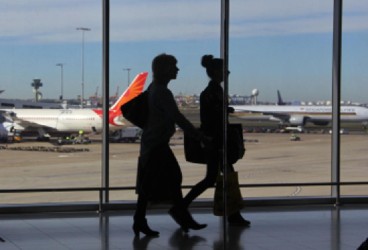 悉尼国际航班接机-沃森湾曼利半日城市观光游【约5.5小时】【探索悉尼地标、迷人的海港景色】