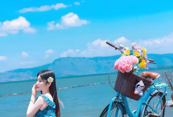 丽江拉市海【网红会所、可选千古情、茶马古道骑马、划船】一日游【松散行程： 懒人出游模式、品质保证、睡醒随时出发。】