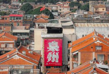 泉州+泉州开元寺+蟳埔村+洛阳桥+西街+南少林一日游【[泉州记忆]游走西街，闽南原貌老街区，探寻舌尖上的泉州美食】