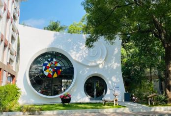 南投中兴新村+台中雾峰林 家宫保第园一日游 2人同行1人免费【悠闲慢活小镇，老屋、眷村、手作市集，拍照非常上镜，漫步其中别有风情。】