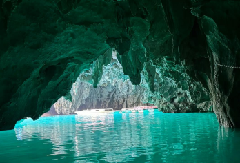 广西百色-三门海+浩坤湖|2-6人精致小团|不含门票【三门海群峰环拥，天窗秘境，碧波藏奇，探幽揽胜好去处 。】