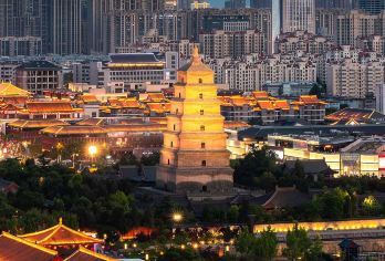 西安大慈恩寺(大雁塔）门票+讲解半日游【10人小团-含耳麦】【此套票包含大慈恩寺大门票+人工讲解+无线耳机。本场讲解场次：上午10:00场次、下午15点场次；】