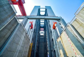 【包车】宜昌三峡升船机包车游（含船票/可酒店接送/宜昌东站）【[下单前请先询位]因船位有限，本线路下单前请先询问客服是否有船票，下单不代表有位，介意者慎拍！！！！】